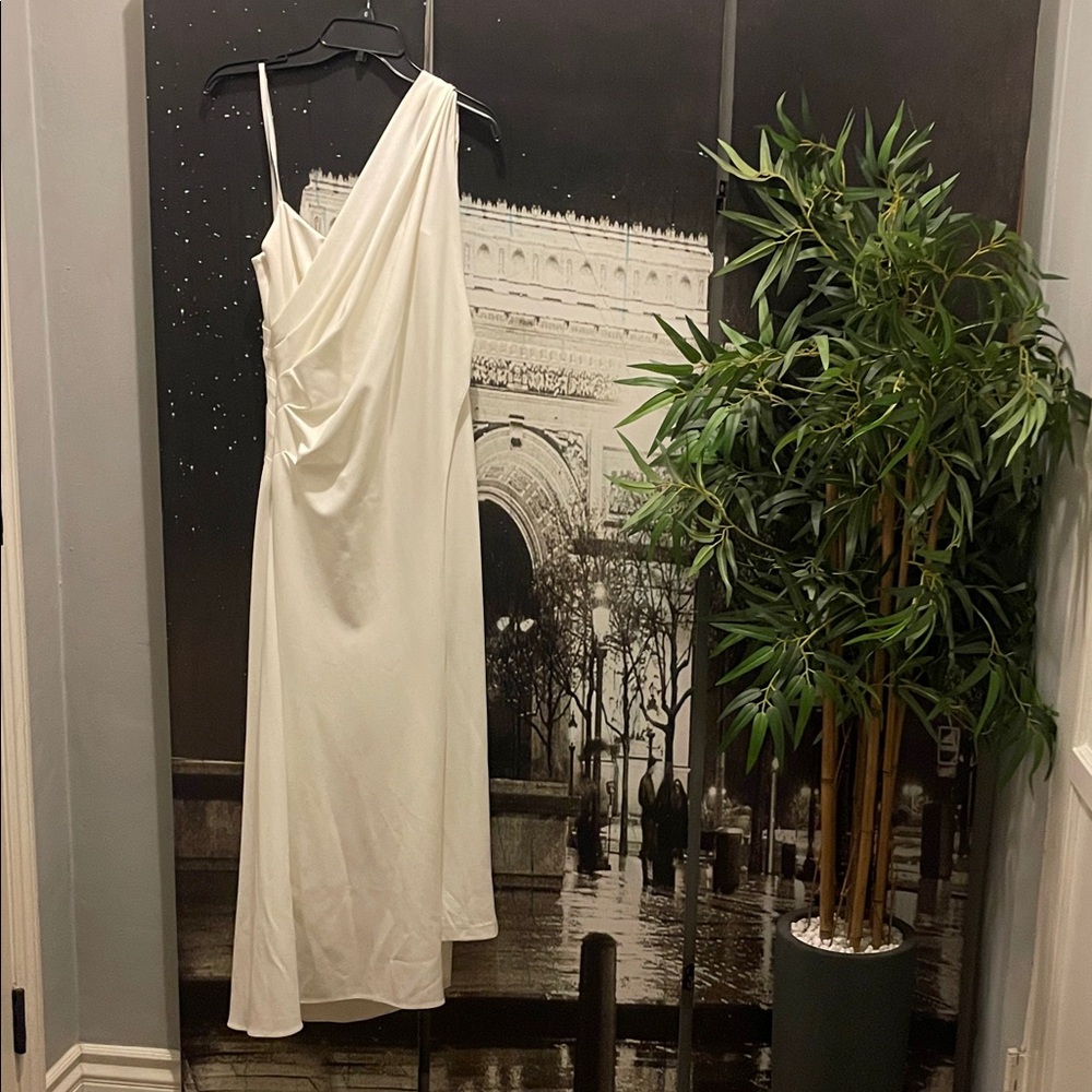 Elegant White One-Shoulder Dress